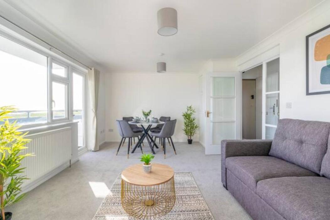 Large Sea View 2 Bedroom Sleeps 6 - Free Parking Bournemouth Exterior foto